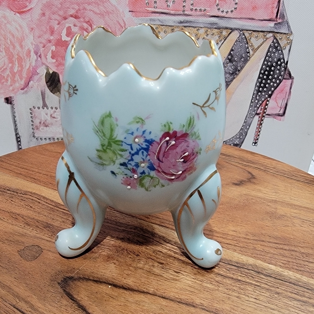 Vintage Japan Napcoware Ceramic Three Footed Egg Shaped Vase Decor